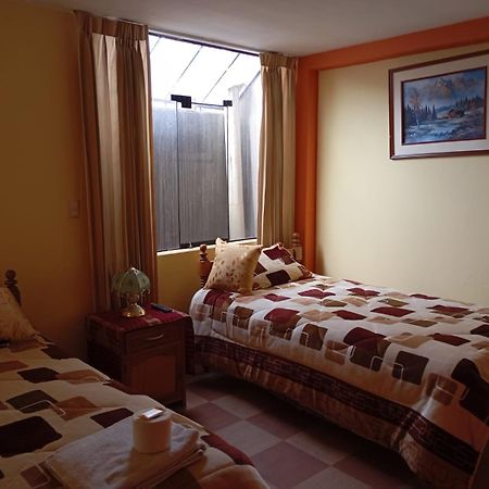 Hostal Vista Al Lago Titicaca Puno Exterior photo