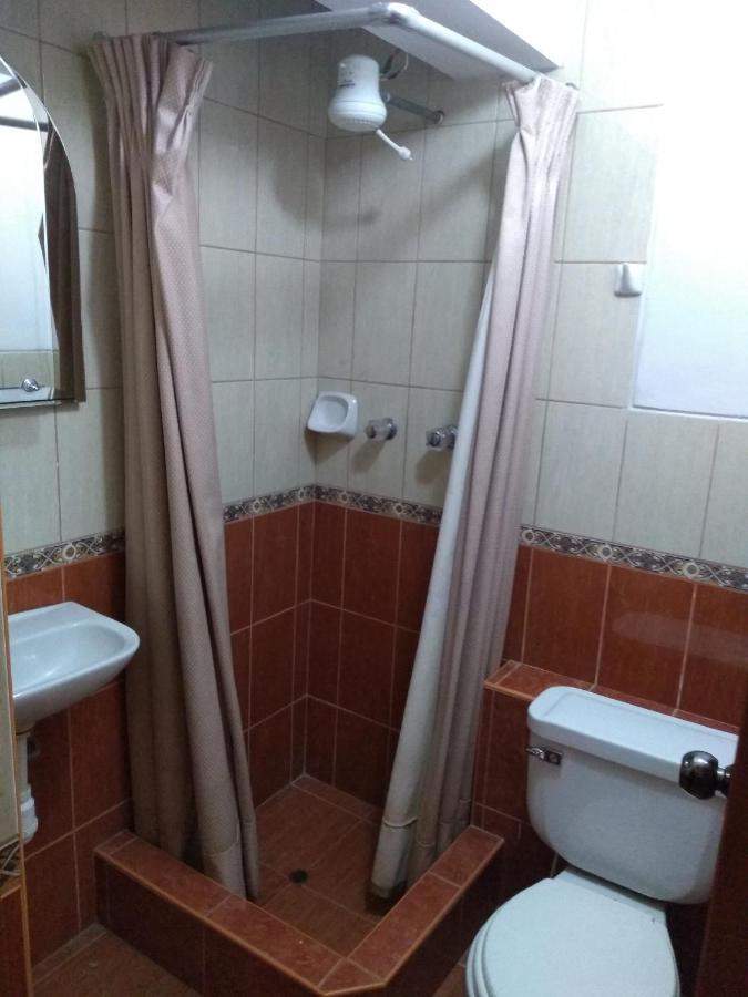 Hostal Vista Al Lago Titicaca Puno Exterior photo
